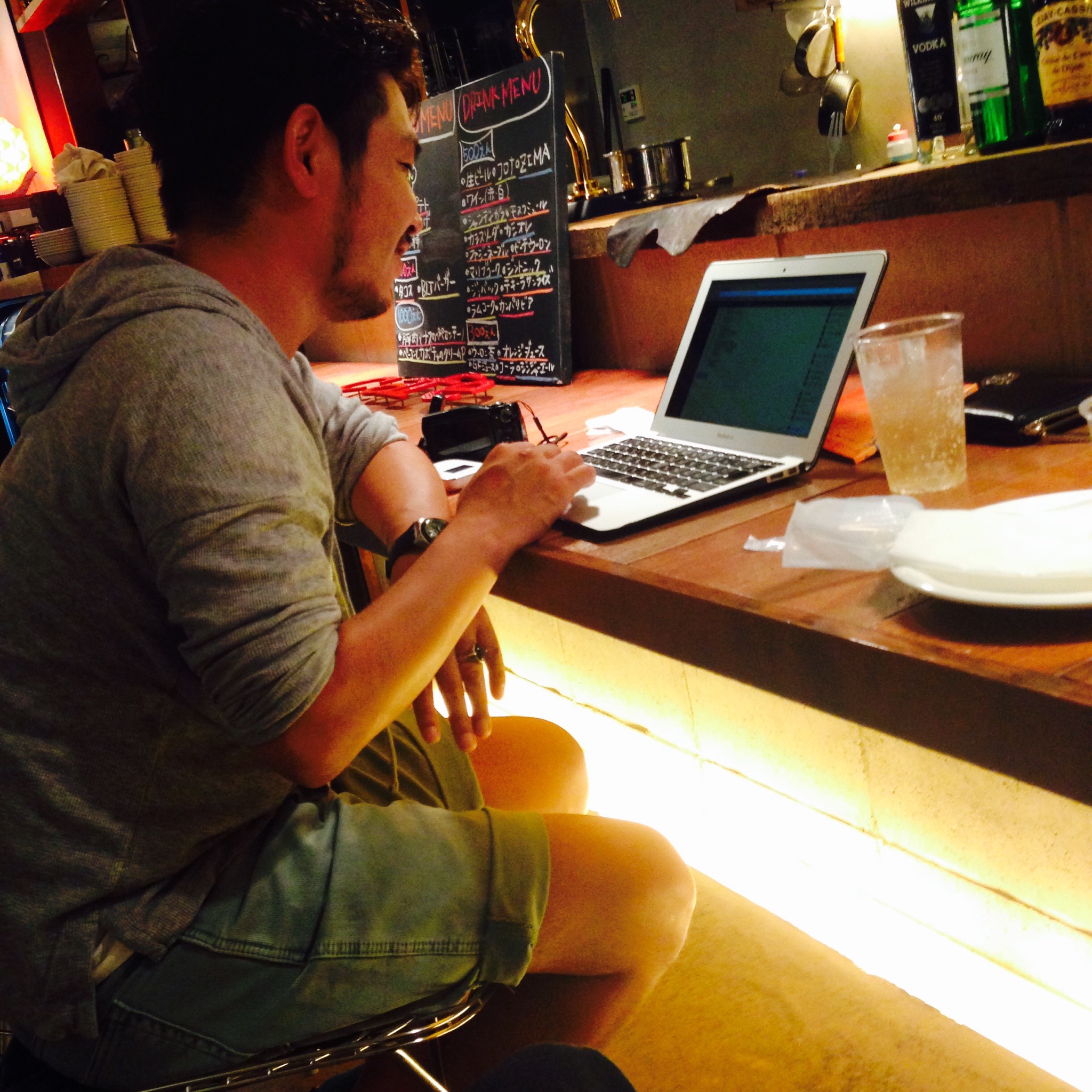 はりきってiPhoneで動画付きブログを書こうとしたら苦戦した。便利なようで不便？