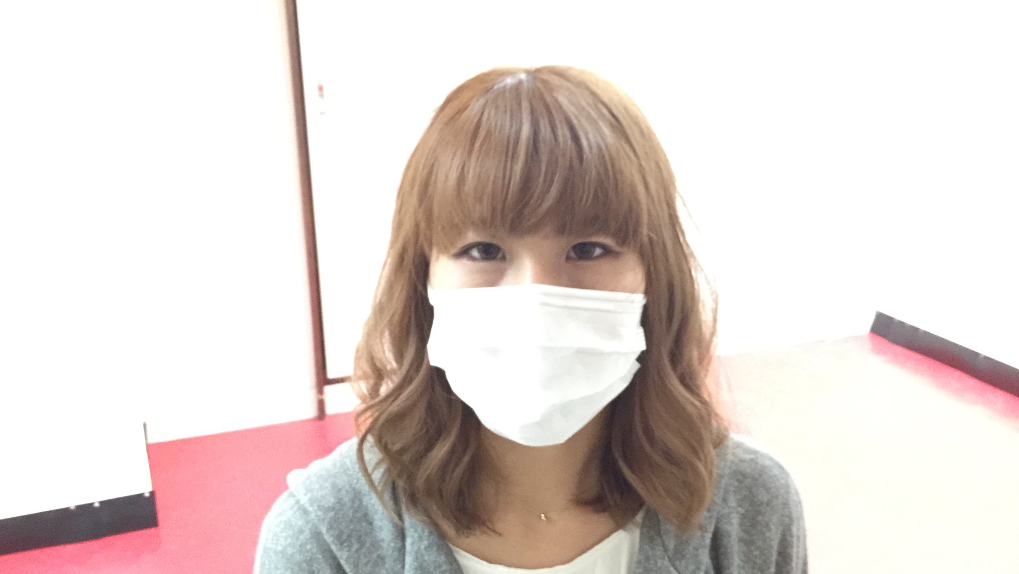 前髪をふわっとコテで巻く簡単方法!コツはしっかり冷ますこと☆