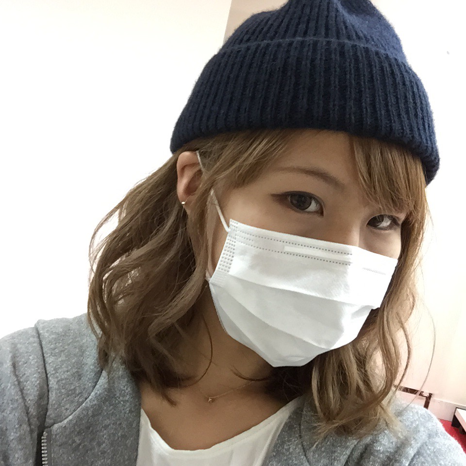 コテ巻きの仕上げはワックスでふわっふわ♡ボリュームキープ!