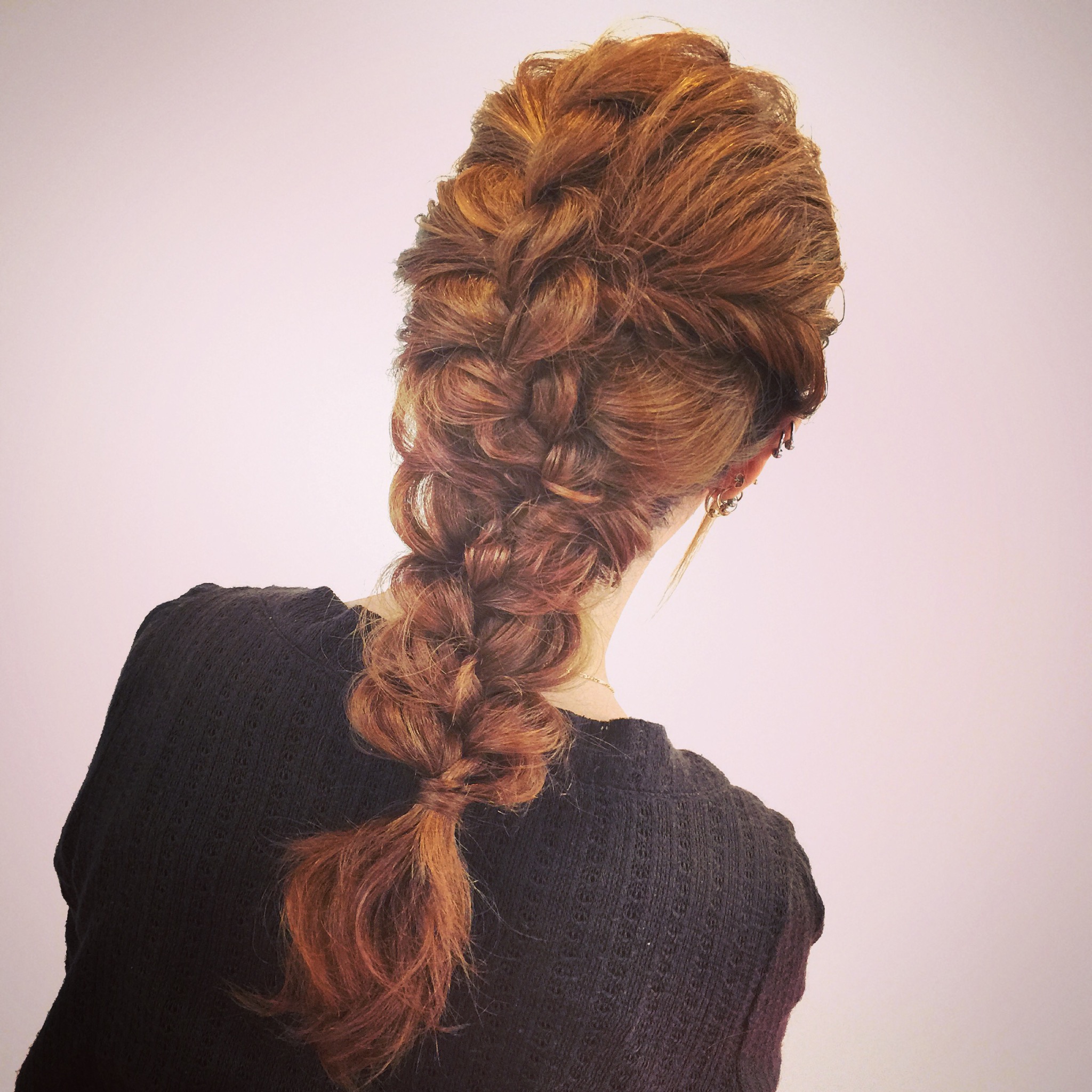 外国人風ヘアアレンジ☆エルサ風?!今流行りの編み込みスタイル♡