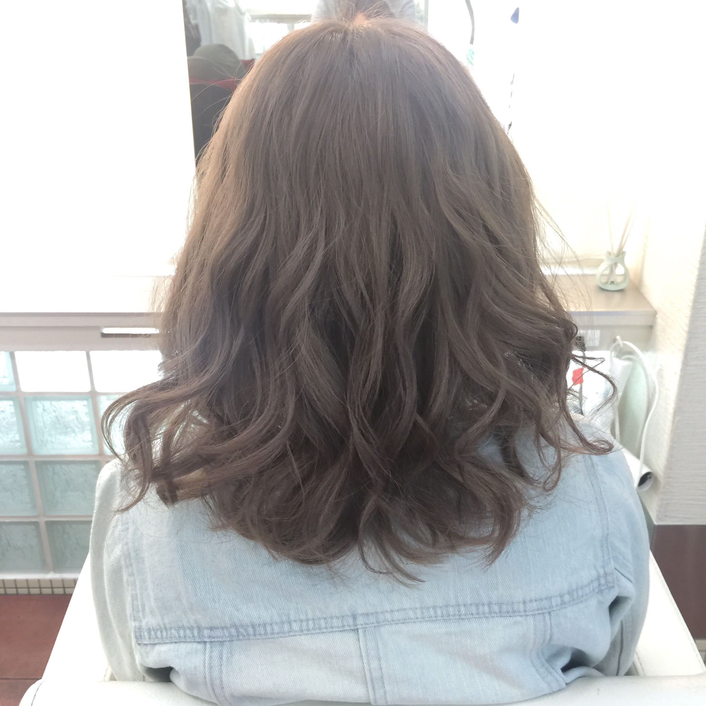 黒染め剥がし。時間と髪への負担はかかりますが綺麗に剥がせます☆