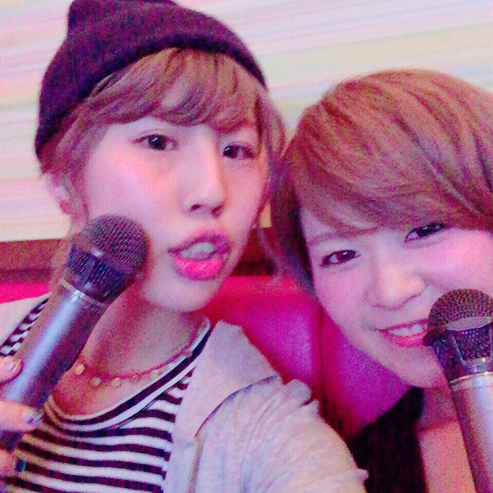 Top画は普通の写真。Blogの中は下から写真。笑