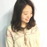 ナチュラルセミロング☆今流行りの全体巻いた後に表面全体を細かく巻いています！