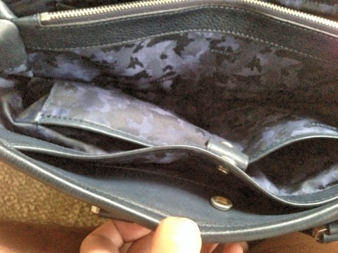 04_affect manager_鞄の中身.jpg