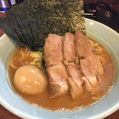 こんな写真を撮ってると~横からちが〜う！！とマコの声。