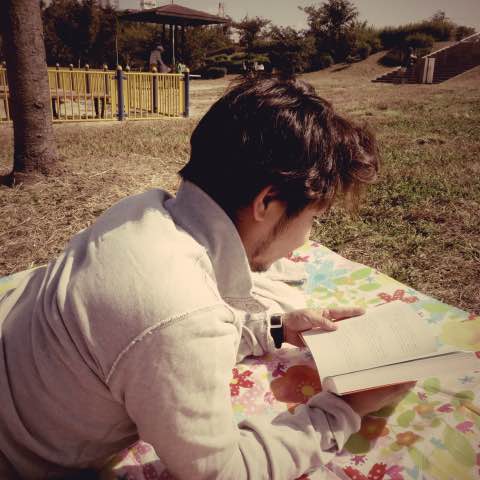 これが子供に子供の面倒が見れないパパ！と言われている時の動き。