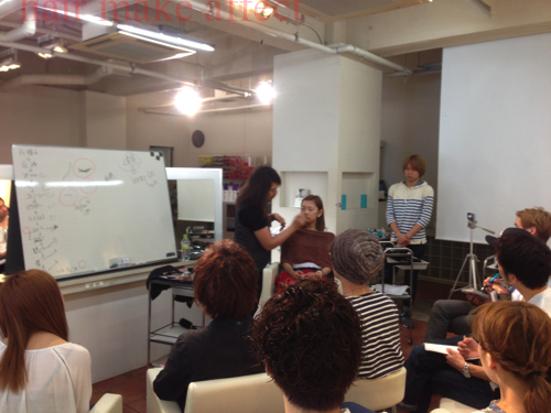 はじまって一分でメイクスタート！