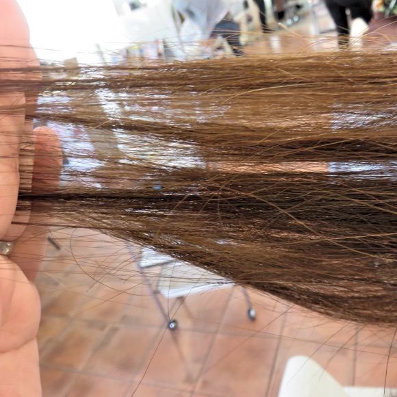 こんな感じで向こう側が見えるくらい軽いのがお好きな方