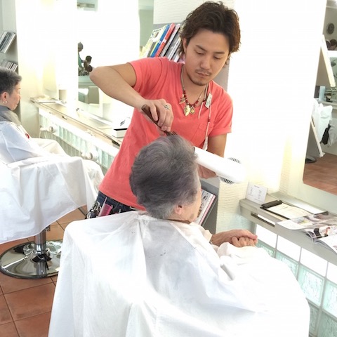 スタイリスト　桑原マコト